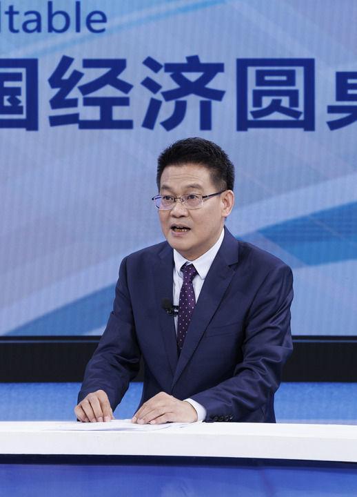 确定性应对各种不确定性——中国经济圆桌会聚焦“四稳”AG真人中国经济圆桌会·新华全媒头条以高质量发展的(图10)