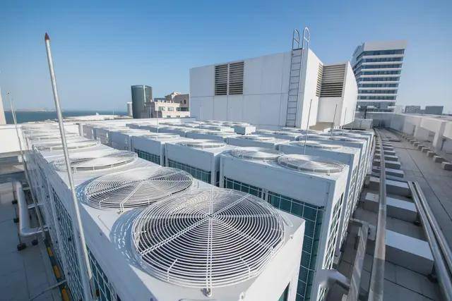 260亿投资人却不爱美的AG真人游戏平台半年猛赚(图2)