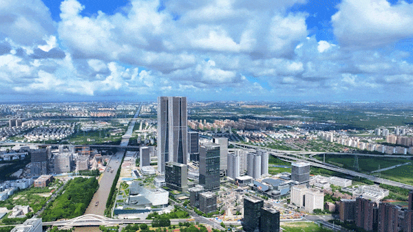 江臻邸售楼处发布：以品质铸就传奇!AG真